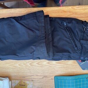 Women's Black Ski & Snow Jacket RIPZONE